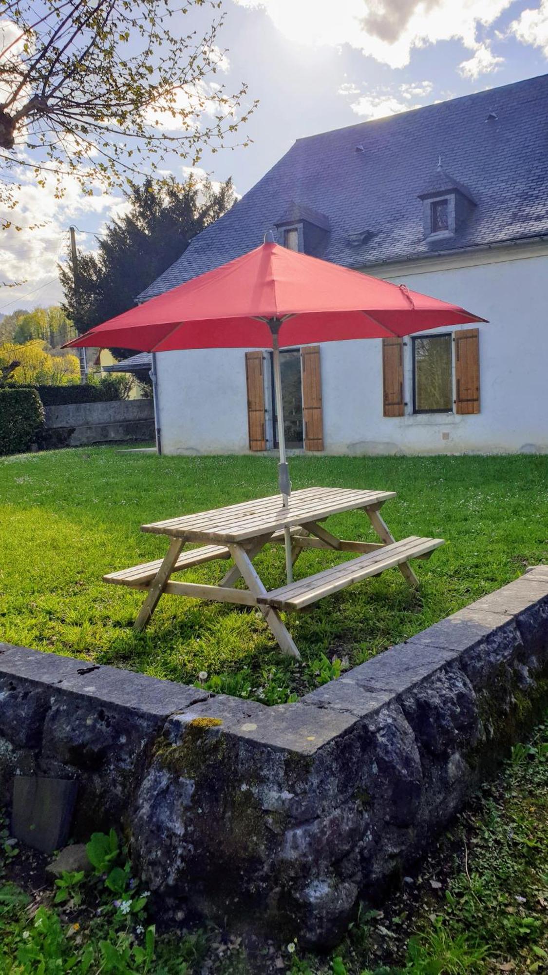 La Bergerie, Maison Spacieuse Avec Grand Jardin, Vue Sur Les Pyrenees Lourdes Exterior foto